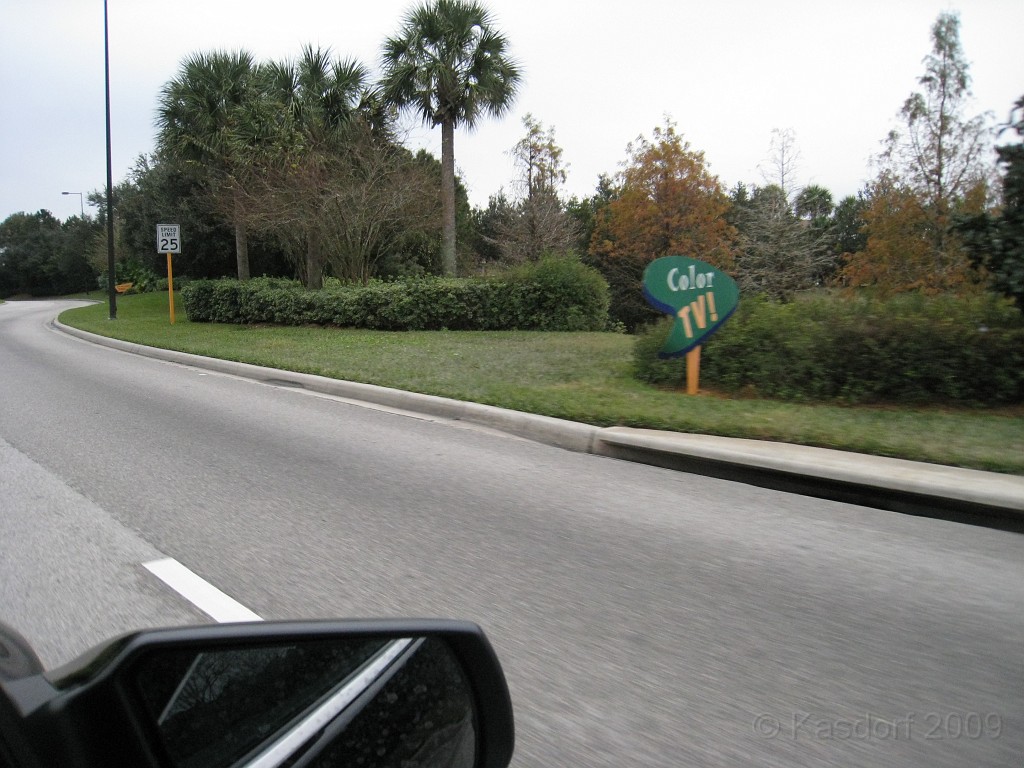 Disney 2010 D1 0400.jpg - January 9-11, 2010 Disney World Florida. Went to run the marathon. Saturday, fly down, check in, go to Expo to pick up packet, then to see Blue Man Group in the evening.